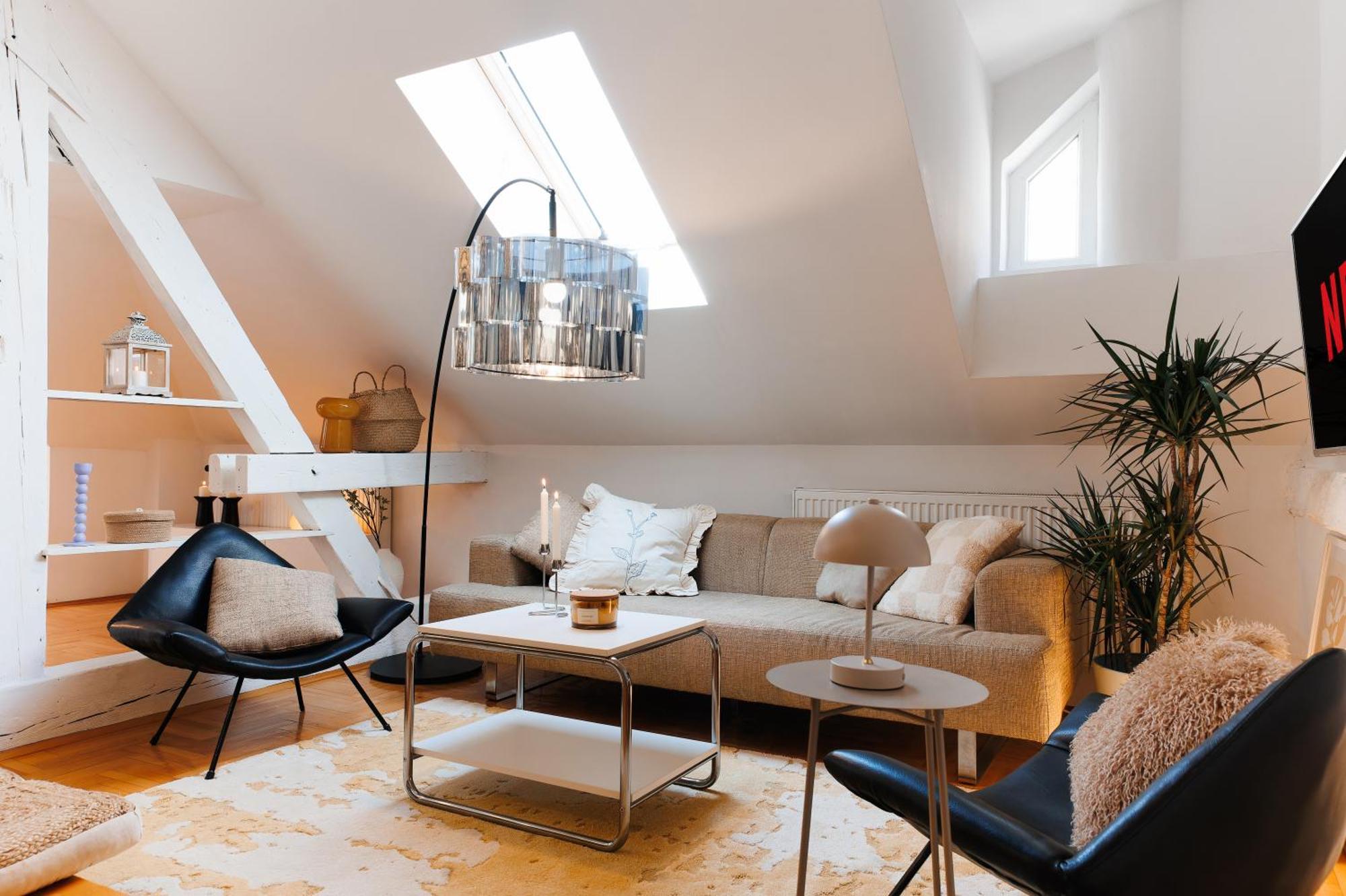 Apartment Urban Corner Old Town Heart Renovated